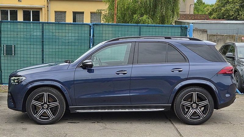 Mercedes-Benz GLE 450d 4Matic/AMG/21/ČR - fotka 3 z 25