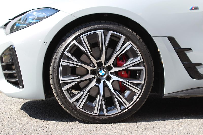 BMW Řada 4 M440i xDrive Gran Coupe - fotka 6 z 23