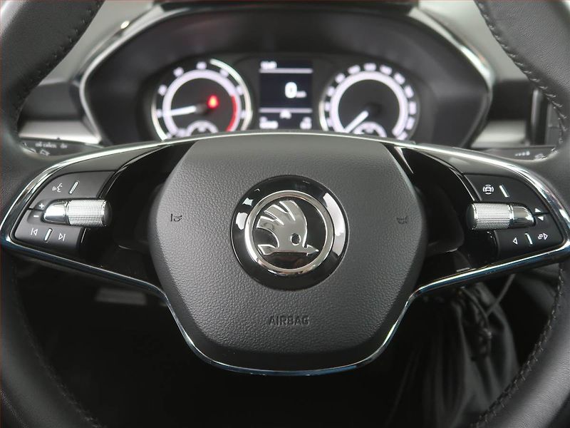 Škoda Fabia (2023) 1.0 TSI, Tempomat - fotka 14 z 18