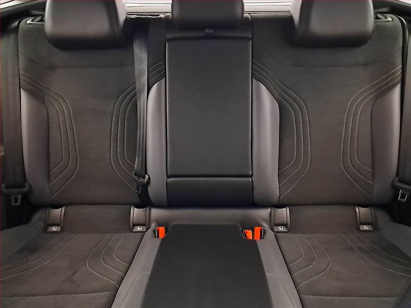 Volkswagen ID.4 (2022) Pro Perf. (82 kWh), SoH 92% - fotka 10 z 29