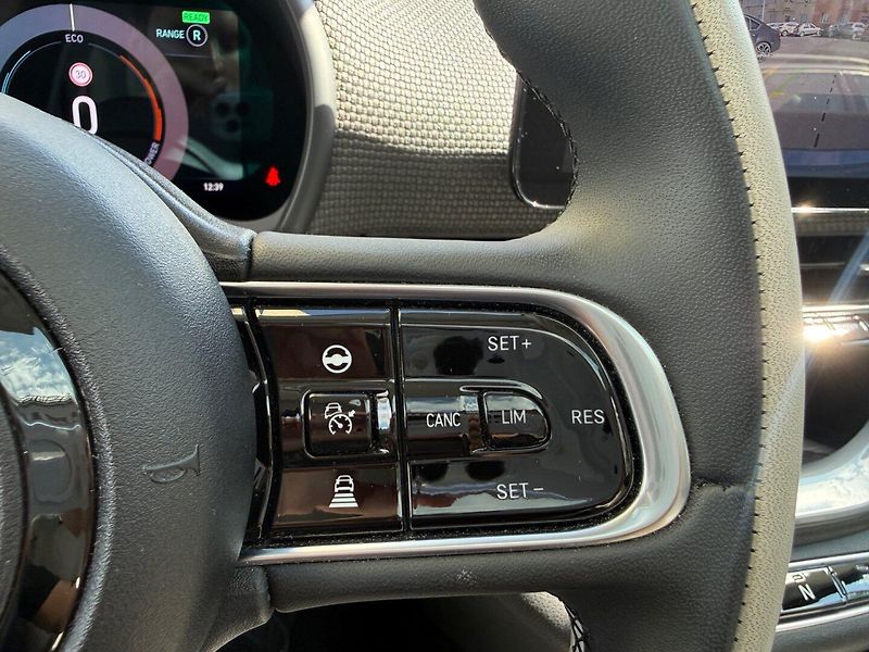 Fiat 500e (2022) La Prima by Bocelli 118 HP - fotka 18 z 27