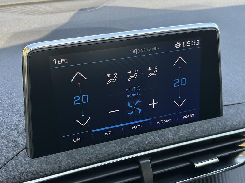 Peugeot 3008 (2018) 1.2/96kW *2.Maj *   - fotka 16 z 42