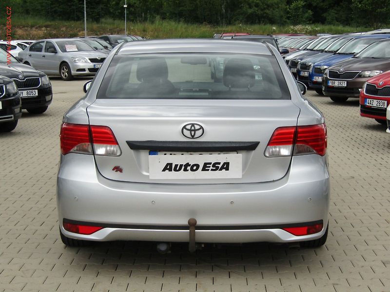 Toyota Avensis (2013) 2.2D, ČR, Navi - fotka 5 z 20