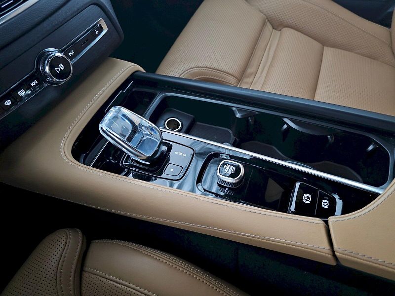 Volvo XC90 (2022) B5 AWD INSCRIPTION - fotka 25 z 34