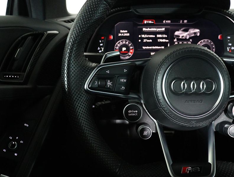 Audi R8 Spyder V10 performance quattro - fotka 15 z 22