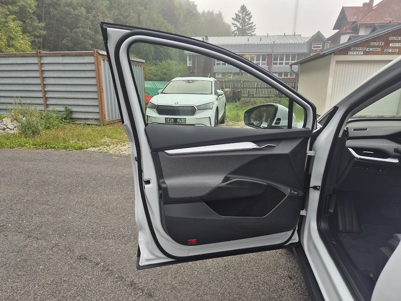 Škoda Enyaq iV 80 LOFT 150kw TZ SOH 96% - fotka 33 z 45