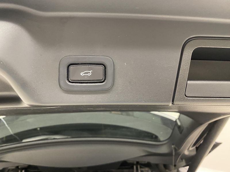Land Rover Range Rover Evoque D180 S AWD AUT  - fotka 31 z 48