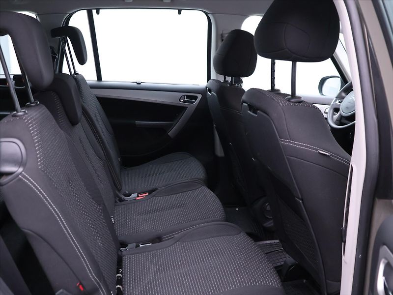 Citroën C4 Picasso 2,0 HDi 110 kW Tendance Tažné - fotka 17 z 26