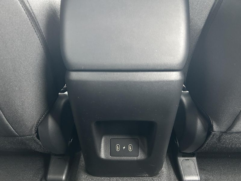 Hyundai Tucson 1,6 T-GDI PHEV 211kW SMART FL - fotka 10 z 34