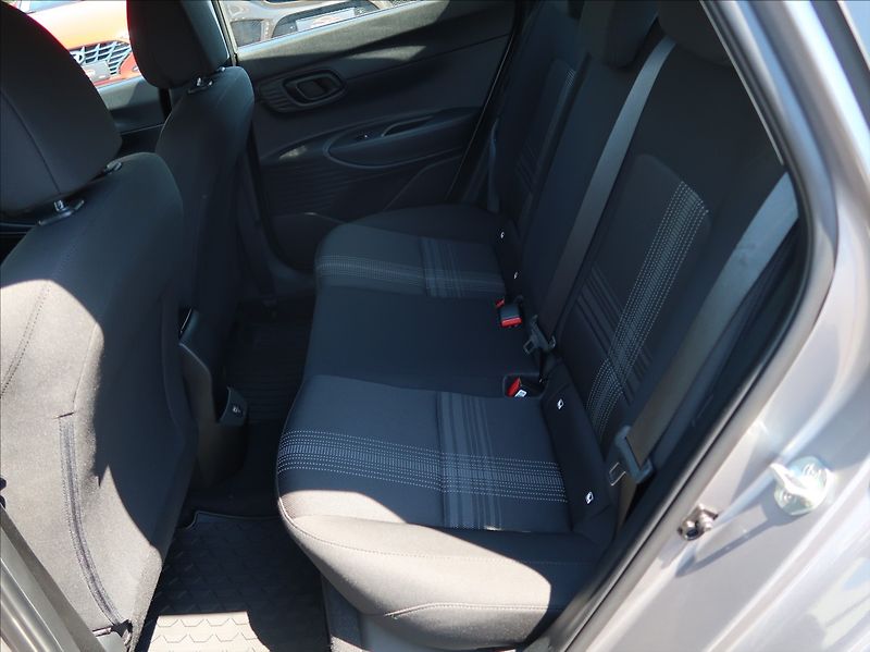 Hyundai i20 1,2 i,1majČR,tov.záruka,klima - fotka 18 z 28