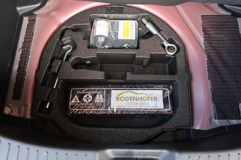 Mazda 2 1,5 G90 AT, kamera, záruka - fotka 16 z 34