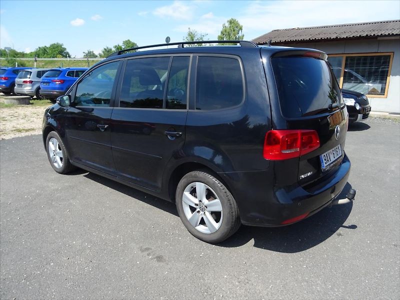 Volkswagen Touran 2,0 TDi 103 kW - fotka 7 z 33