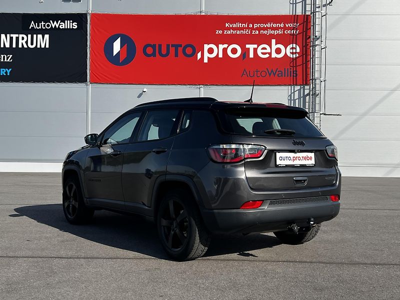 Jeep Compass 1.4 MultiAir Night Eagle TZ - fotka 5 z 18