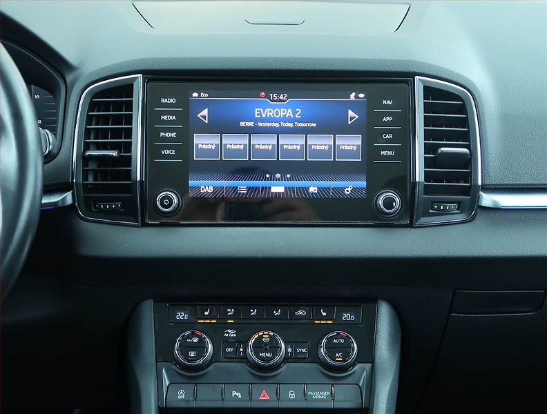 Škoda Karoq (2018) Style Plus 1.6 TDI, Automat - fotka 12 z 23