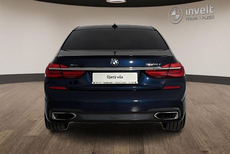 BMW Řada 7 750xiL - fotka 4 z 27