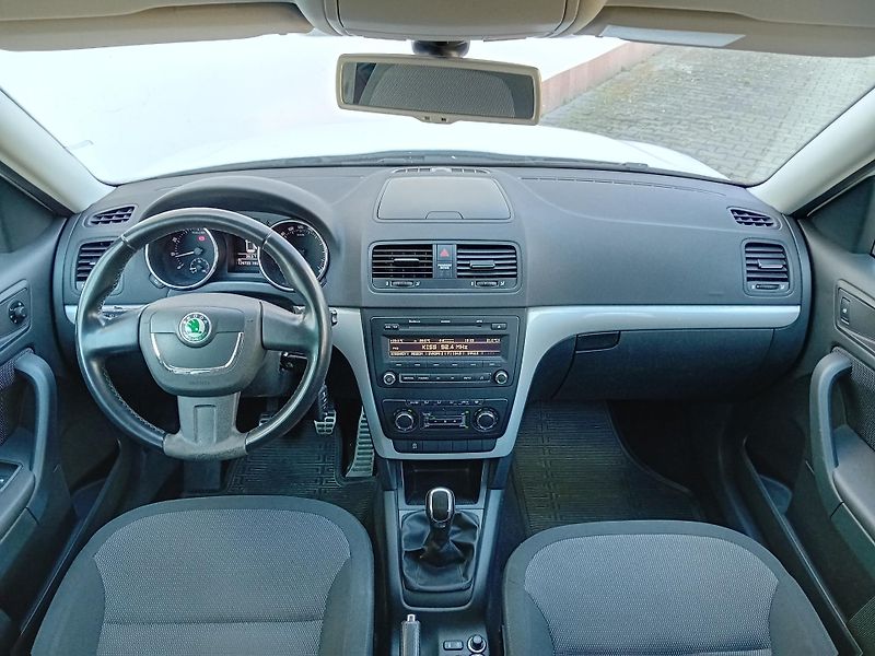 Škoda Yeti 1,4TSI /ČR/TZ/2xKOLA/SERVIS/ - fotka 10 z 17