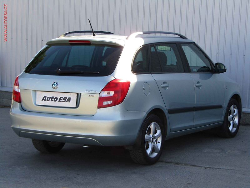 Škoda Fabia (2012) 1.2 TSi, ČR, Ambition - fotka 4 z 14