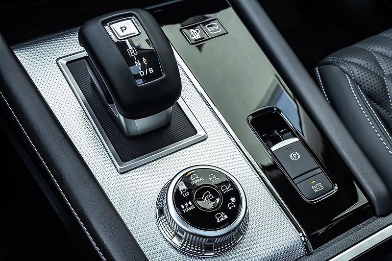 Mitsubishi Outlander (2025) 2,4 PHEV 4WD  Instyle - fotka 22 z 26