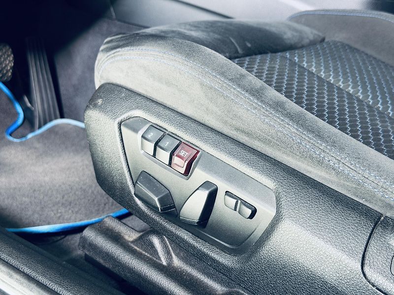 BMW Řada 3 (2015) 335d*X-drive*M-packet*CZ* - fotka 12 z 32