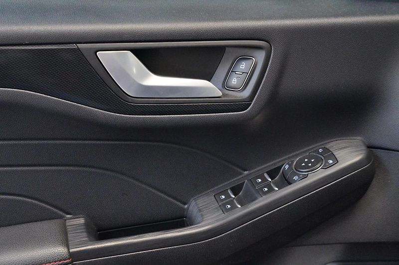Ford Kuga - fotka 12 z 28