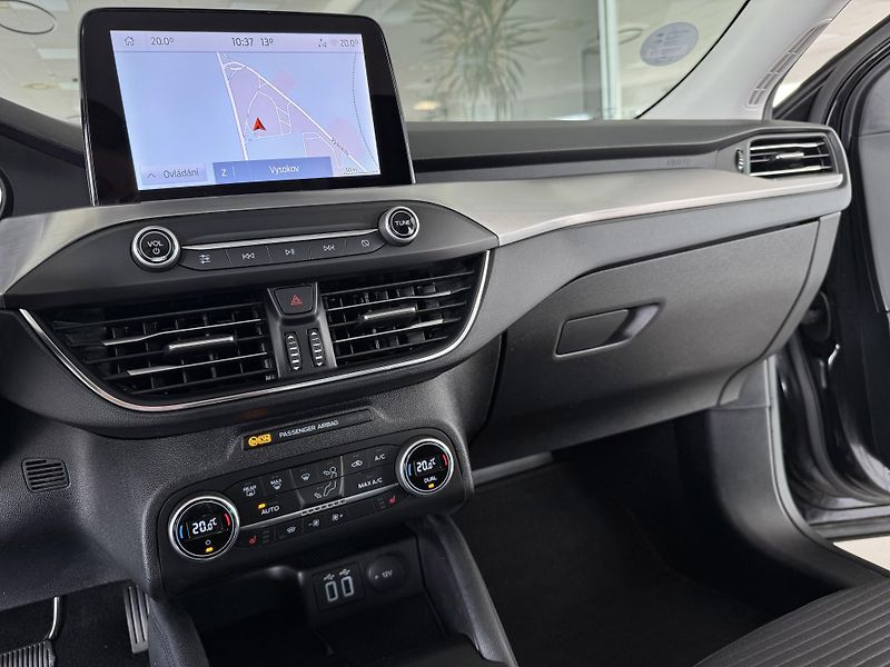 Ford Focus 1,5EB*88kW*AUT*Titanium*Kamera - fotka 18 z 31