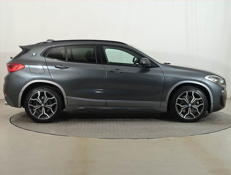 BMW X2 (2018) M Sport sDrive20d - fotka 6 z 14