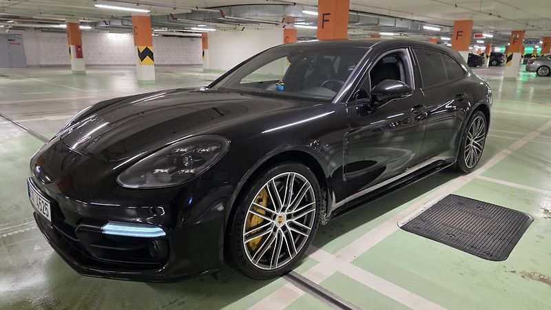 Porsche Panamera (2019) TURBO CERAMIC NOČNÍ PANO MAX - fotka 8 z 16