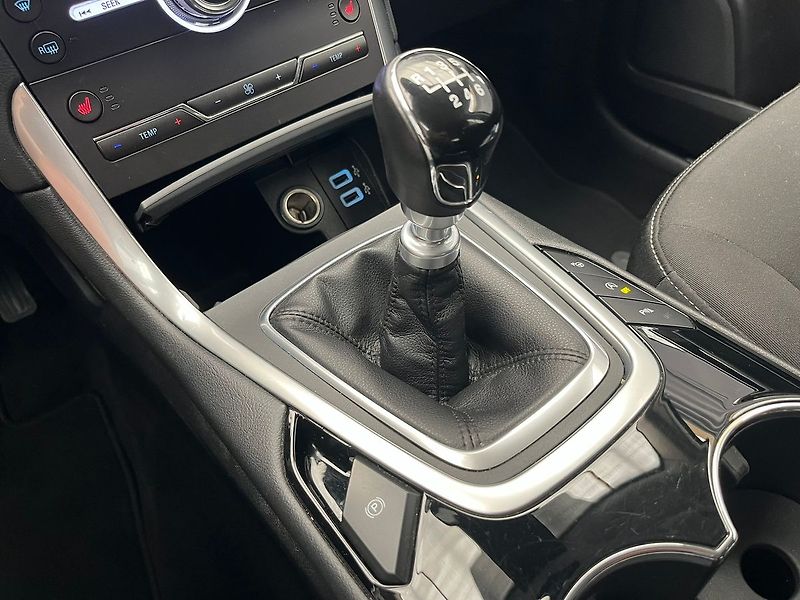 Ford Galaxy 2.0 EB Titan.manuál nez.topení - fotka 20 z 70