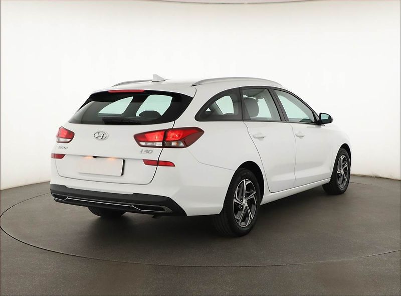 Hyundai i30 (2021) 1.5 DPI, Serv.kniha - fotka 5 z 18
