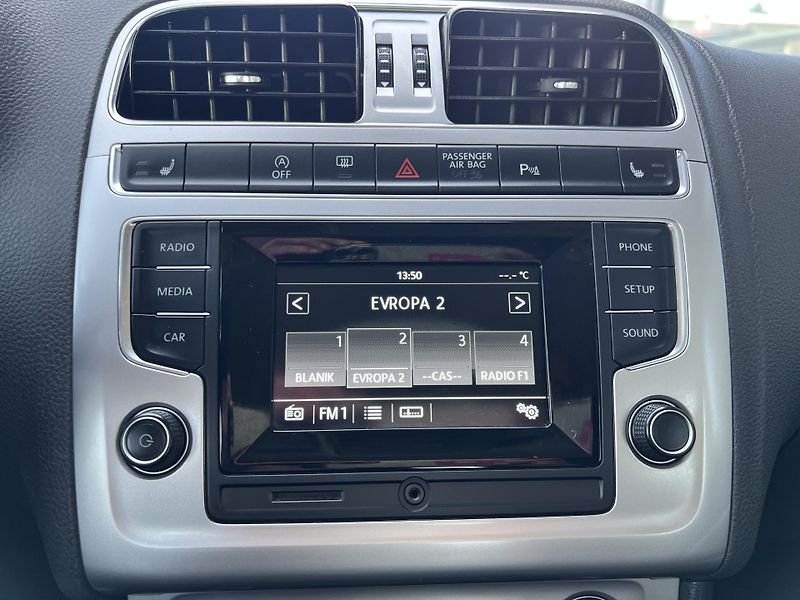 Volkswagen Polo Cross 1.0MPi 55kw TEMPOMAT ALU - fotka 21 z 49