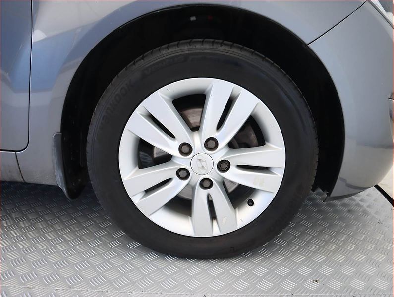 Hyundai ix20 (2013) 1.6 CVVT, Serv.kniha, Tempomat - fotka 15 z 16