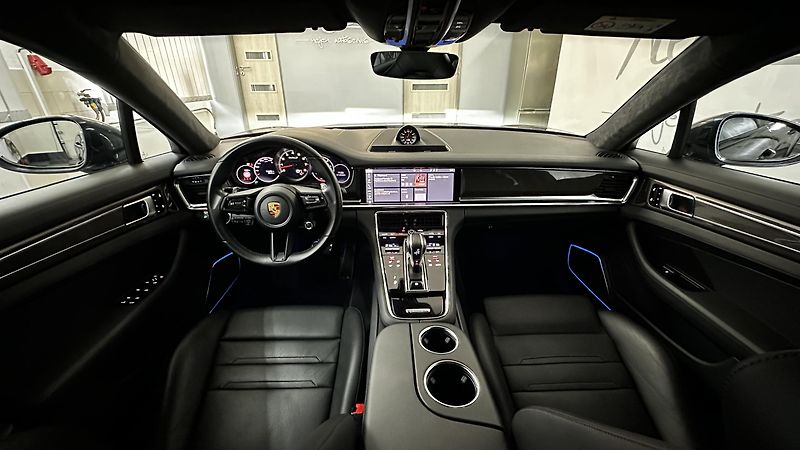 Porsche Panamera TURBO S / ZÁRUKA / TOP STAV - fotka 28 z 50