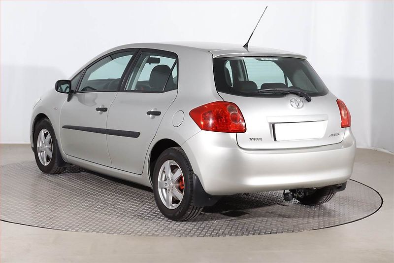 Toyota Auris (2009) 1.3 Dual VVT-i, Serv.kniha - fotka 4 z 19