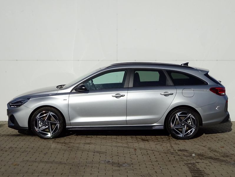 Hyundai i30 1.5 T-GDI 103kW DCT N-Line - fotka 8 z 19