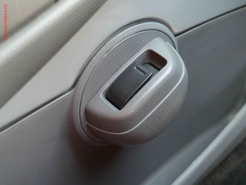 Citroën C1 (2010) 1.0i, AC, STK4/28 - fotka 11 z 14