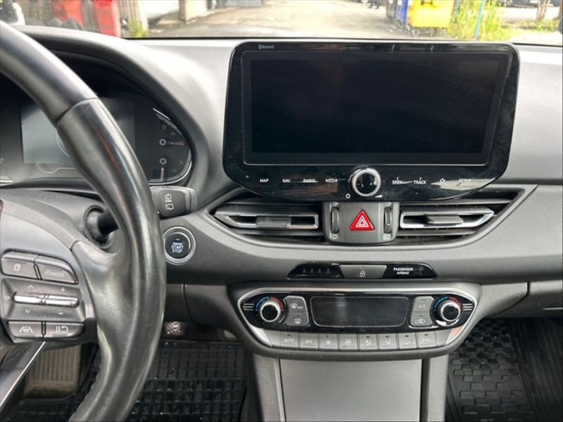 Hyundai i30 1,6 CRDi 115 Style - fotka 10 z 11