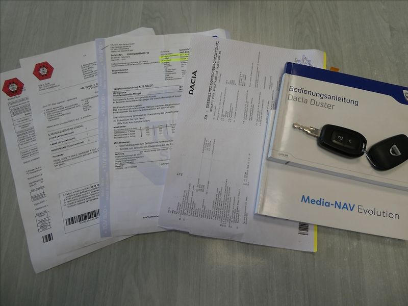 Dacia Duster 1,2 TCe 92 kW Prestige,TZ,navi - fotka 33 z 39