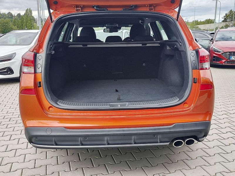 Hyundai i30 1.5 T-GDI/103kW N-Line DCT - fotka 9 z 35