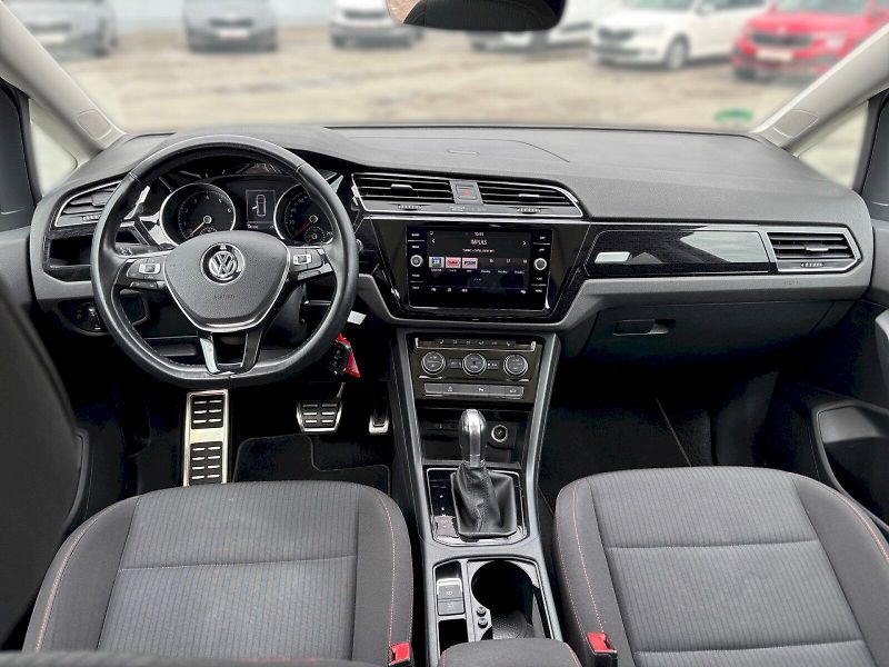 Volkswagen Touran (2017) 1.4 TSi 110kW DSG - fotka 5 z 33