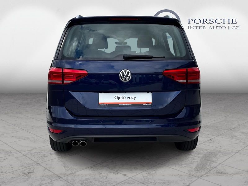 Volkswagen Touran 2,0TDi 140kW HIGHLINE BUSINESS - fotka 6 z 30