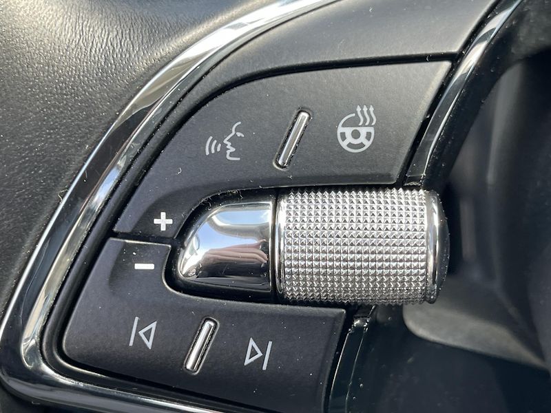 Škoda Superb 2.0 TSi Dsg 4x4 STYLE-DPH-ČR ! - fotka 42 z 54
