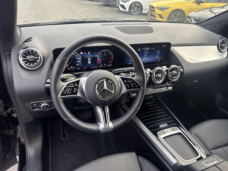 Mercedes-Benz GLA 200d 4MATIC - fotka 10 z 16