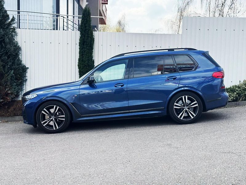 BMW X7 (2020) M50i PANO B&W TV NIGHTvis - fotka 4 z 12