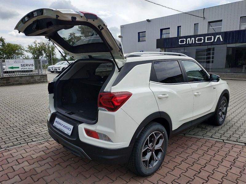 KGM Korando 1.5T, SMART,2WD, MT, SKLADEM - fotka 8 z 36