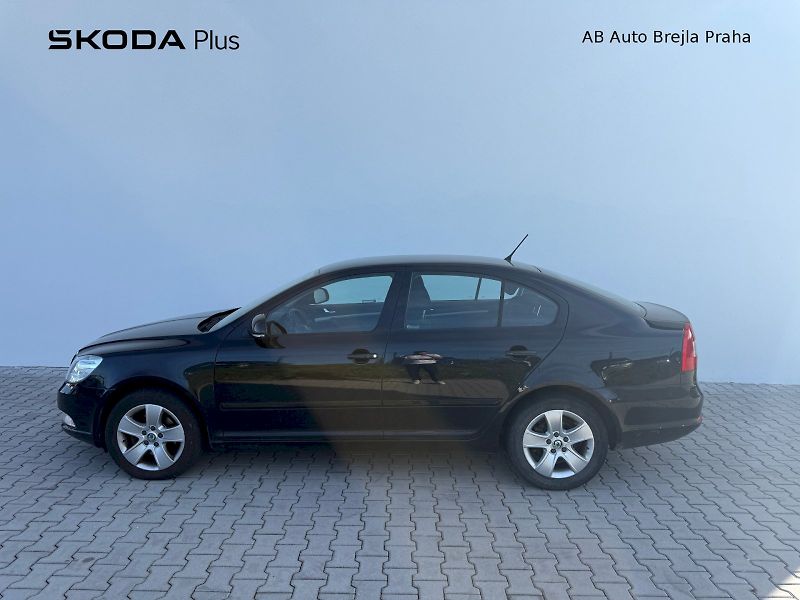 Škoda Octavia (2012) LIM CR Elega 103/2.0 6AG - fotka 3 z 24