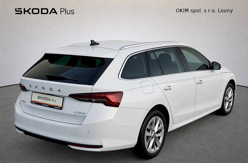 Škoda Octavia (2025) Combi Top Selection 1,5 Tsi 11 - fotka 2 z 39