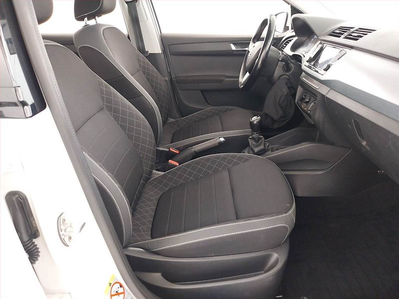 Škoda Fabia (2019) Ambition 1.0 TSI, Serv.kniha - fotka 9 z 21