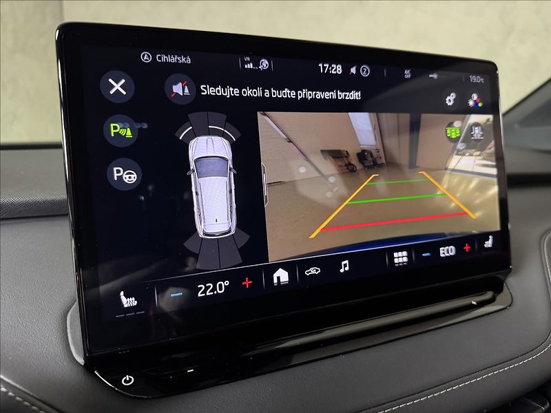 Škoda Enyaq 80 Sportline LED Matrix Assist - fotka 32 z 47