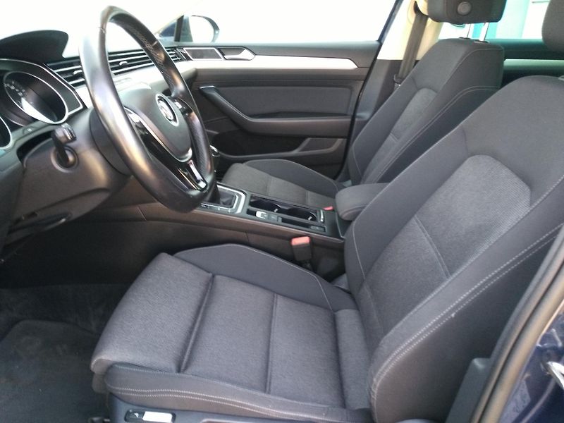 Volkswagen Passat 1,4 TSI  /110 kW/  - fotka 19 z 45