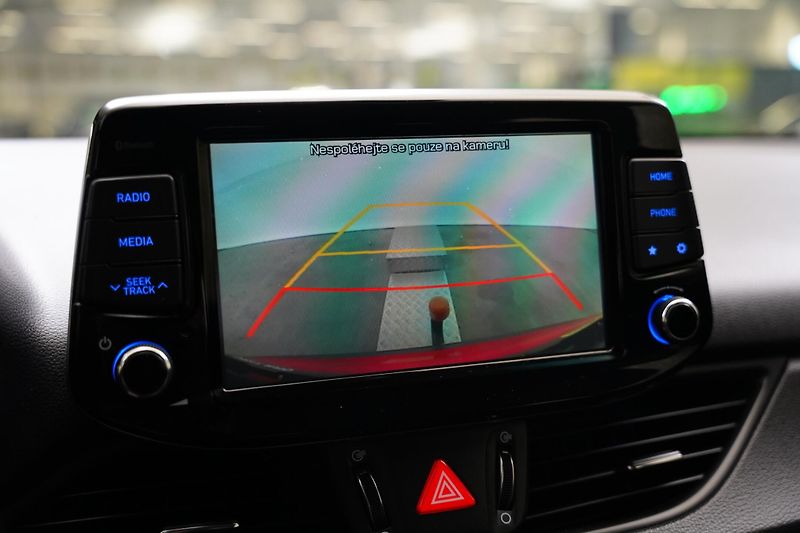 Hyundai i30 - fotka 19 z 24
